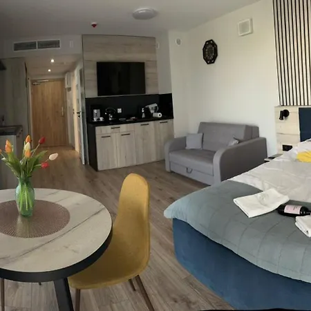 Lux Kasprowicza Z Basenem Silownia Kolobrzeg