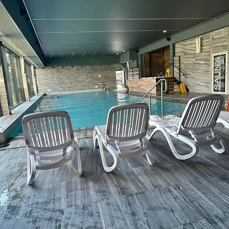 Lux Kasprowicza Z Basenem Silownia *