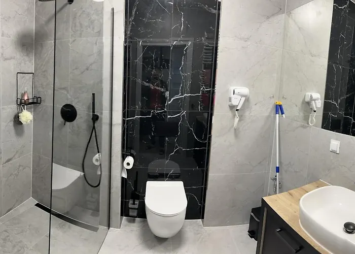 Lux Kasprowicza Z Basenem Silownia